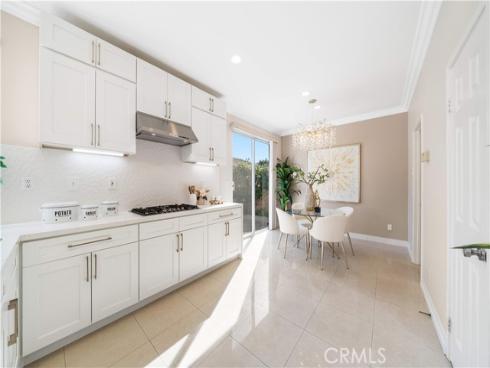 21  National Place  , Irvine, CA