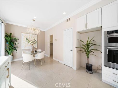 21  National Place  , Irvine, CA