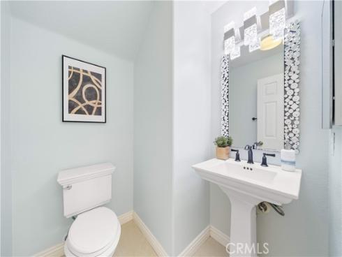 21  National Place  , Irvine, CA