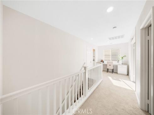 21  National Place  , Irvine, CA