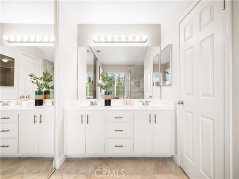 21  National Place  , Irvine, CA