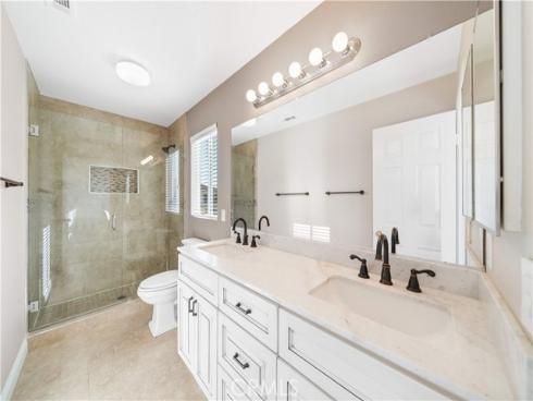 21  National Place  , Irvine, CA