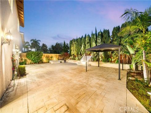 21  National Place  , Irvine, CA