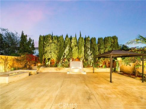 21  National Place  , Irvine, CA