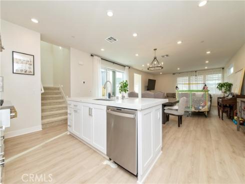 200  Zawn  , Irvine, CA