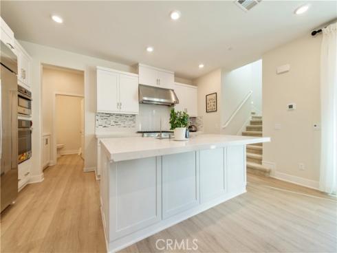 200  Zawn  , Irvine, CA