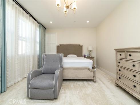 200  Zawn  , Irvine, CA