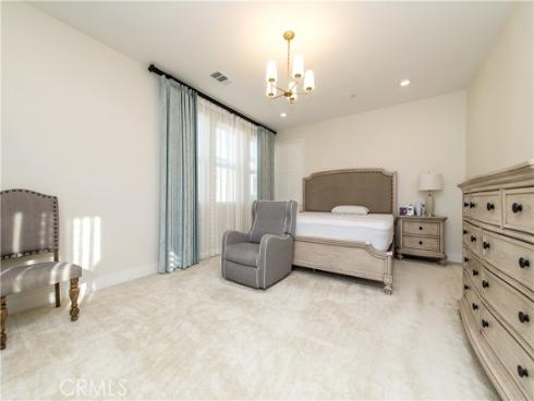 200  Zawn  , Irvine, CA