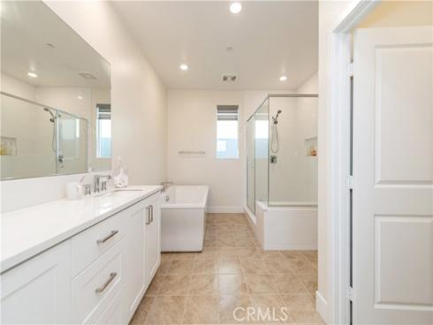 200  Zawn  , Irvine, CA