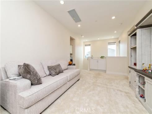 200  Zawn  , Irvine, CA