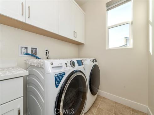 200  Zawn  , Irvine, CA