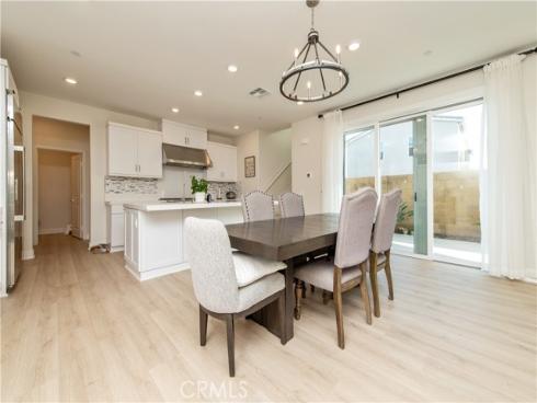 200  Zawn  , Irvine, CA