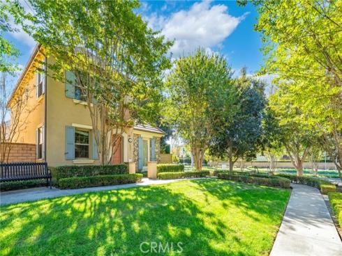 26  Twin Gables  , Irvine, CA