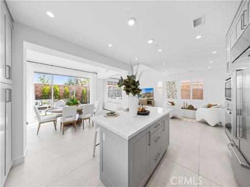 106  Albero  , Irvine, CA