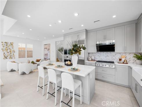 106  Albero  , Irvine, CA