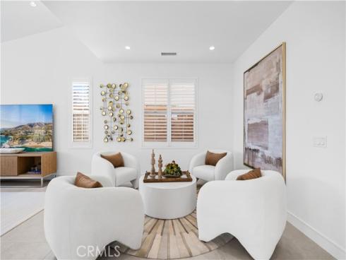 106  Albero  , Irvine, CA