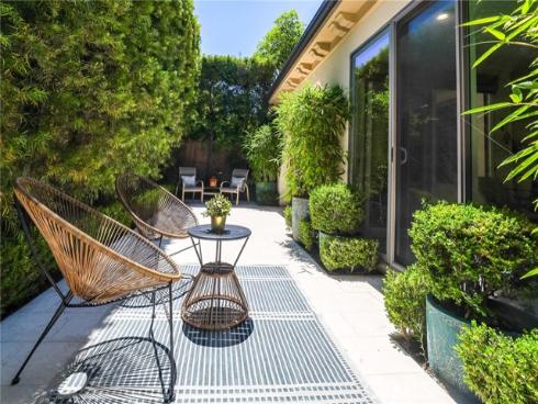 62  Wrangler  , Irvine, CA