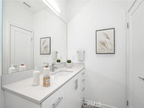 337  Placemark  , Irvine, CA