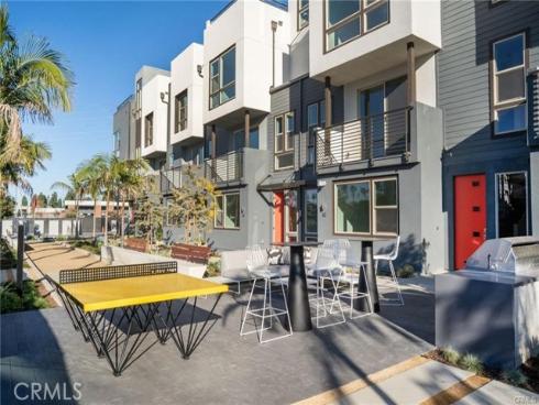 337  Placemark  , Irvine, CA