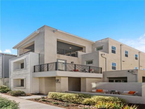 110  Spiral  , Irvine, CA