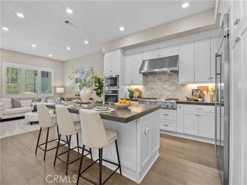 110  Spiral  , Irvine, CA