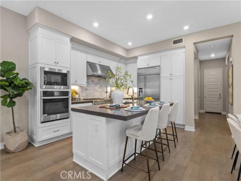 110  Spiral  , Irvine, CA