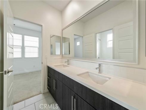 111  Newall  , Irvine, CA