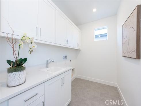 317  Sora  , Irvine, CA