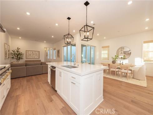 317  Sora  , Irvine, CA