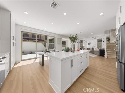 168  Somera  , Irvine, CA