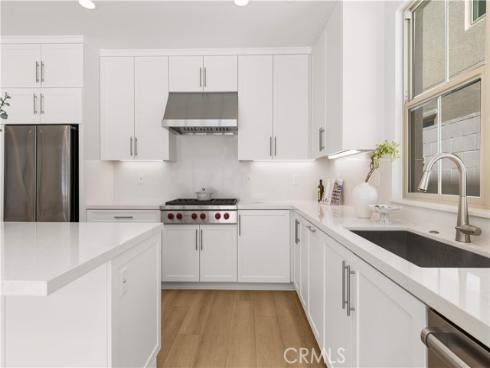 168  Somera  , Irvine, CA