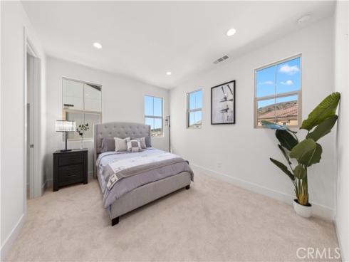 168  Somera  , Irvine, CA