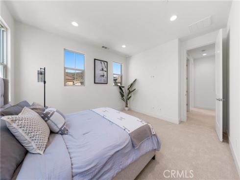 168  Somera  , Irvine, CA