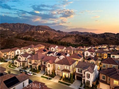 168  Somera  , Irvine, CA