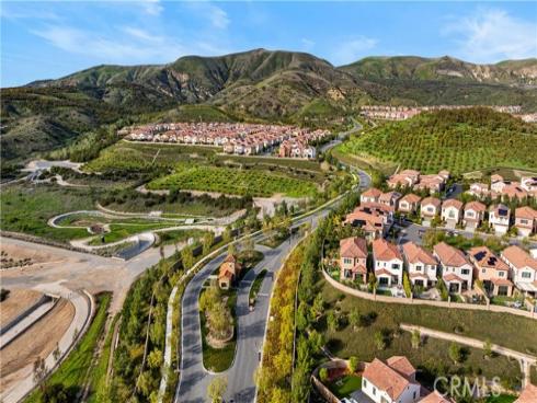 168  Somera  , Irvine, CA