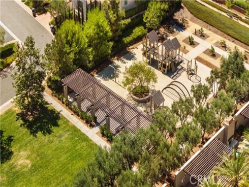 168  Somera  , Irvine, CA