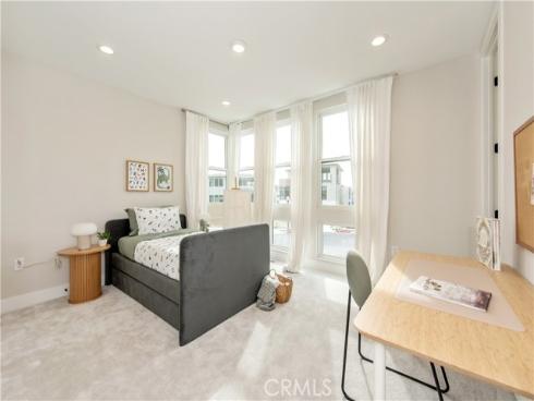 216 Stage , Irvine, CA