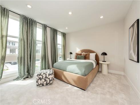 216 Stage , Irvine, CA