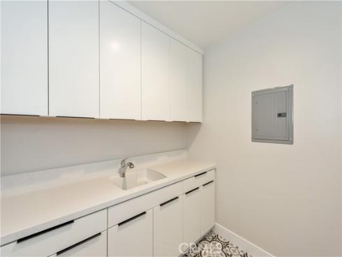 216 Stage , Irvine, CA