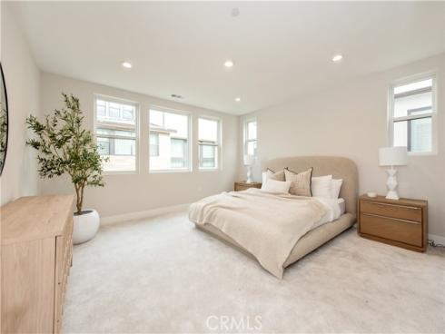 216 Stage , Irvine, CA