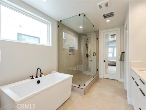 216 Stage , Irvine, CA