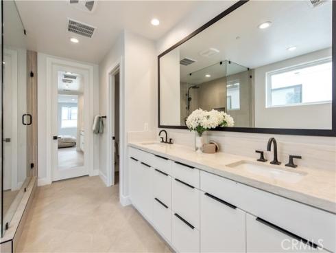 216 Stage , Irvine, CA