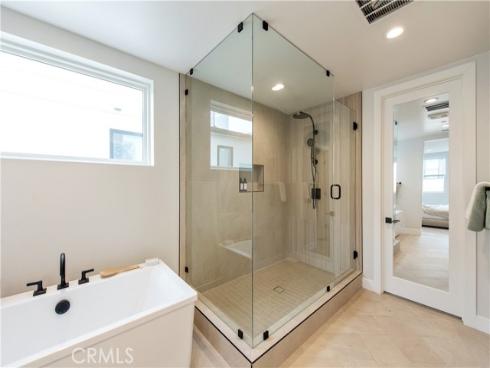 216 Stage , Irvine, CA