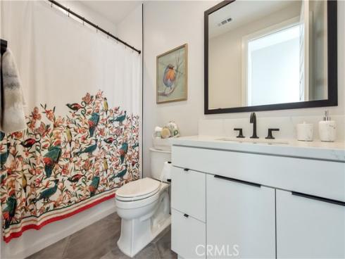 216 Stage , Irvine, CA