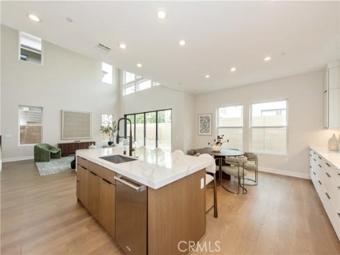 216  Stage  , Irvine, CA