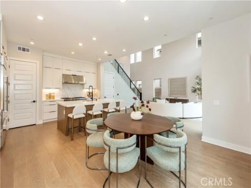 216 Stage , Irvine, CA