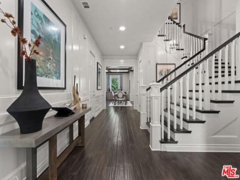 55  Suede  , Irvine, CA