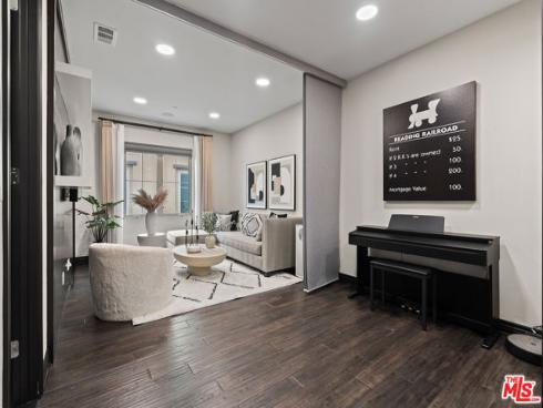 55  Suede  , Irvine, CA