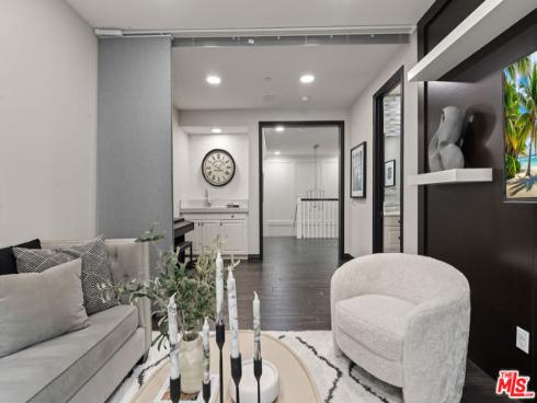 55  Suede  , Irvine, CA