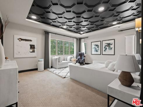 55  Suede  , Irvine, CA